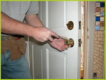 Expert Locksmith Services Hartford, CT 860-261-9299 - 9-locks-change